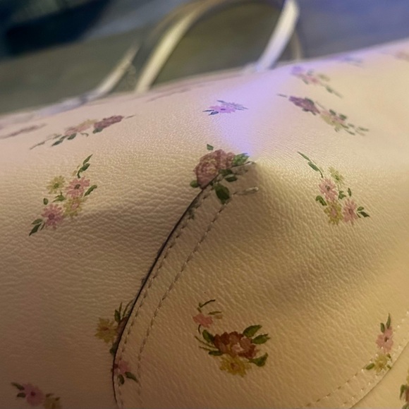 Coach X Disney Reversible Minnie Mouse Pink Patches City Zip Tote Bag Purse - Picture 12 of 16